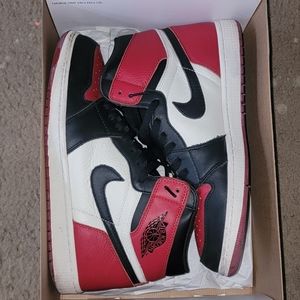 Air Jordan 1 Retro High OG bred toe